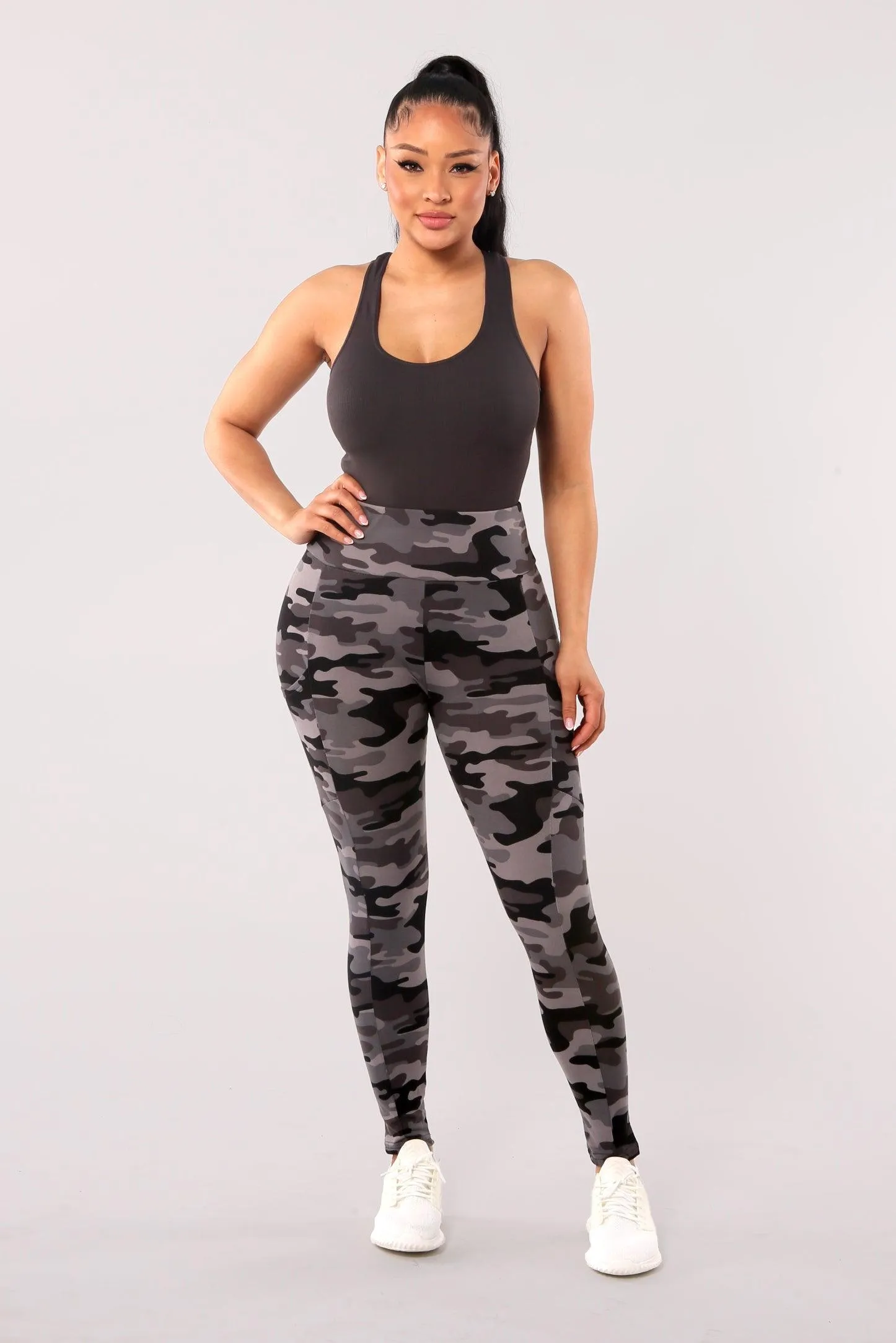 High Waist Fleece Lined Leggings With Side Pockets - Black & Gray Camo